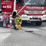 Juli 2022: Kindergarten besichtigte Feuerwehr